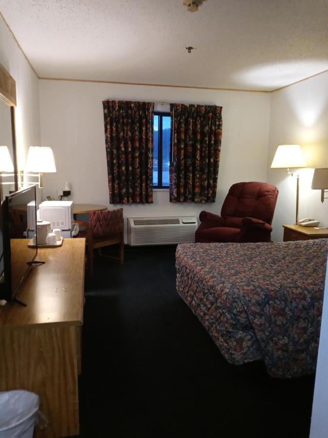 New Martinsville Inn ภายนอก รูปภาพ